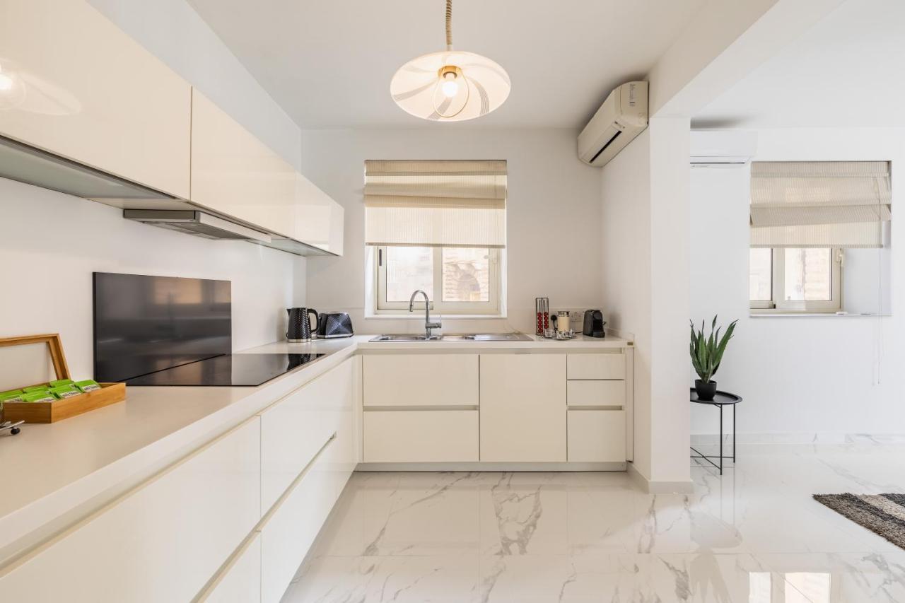 Stunning - Sunnyside 3-Bedroom Сліма Екстер'єр фото