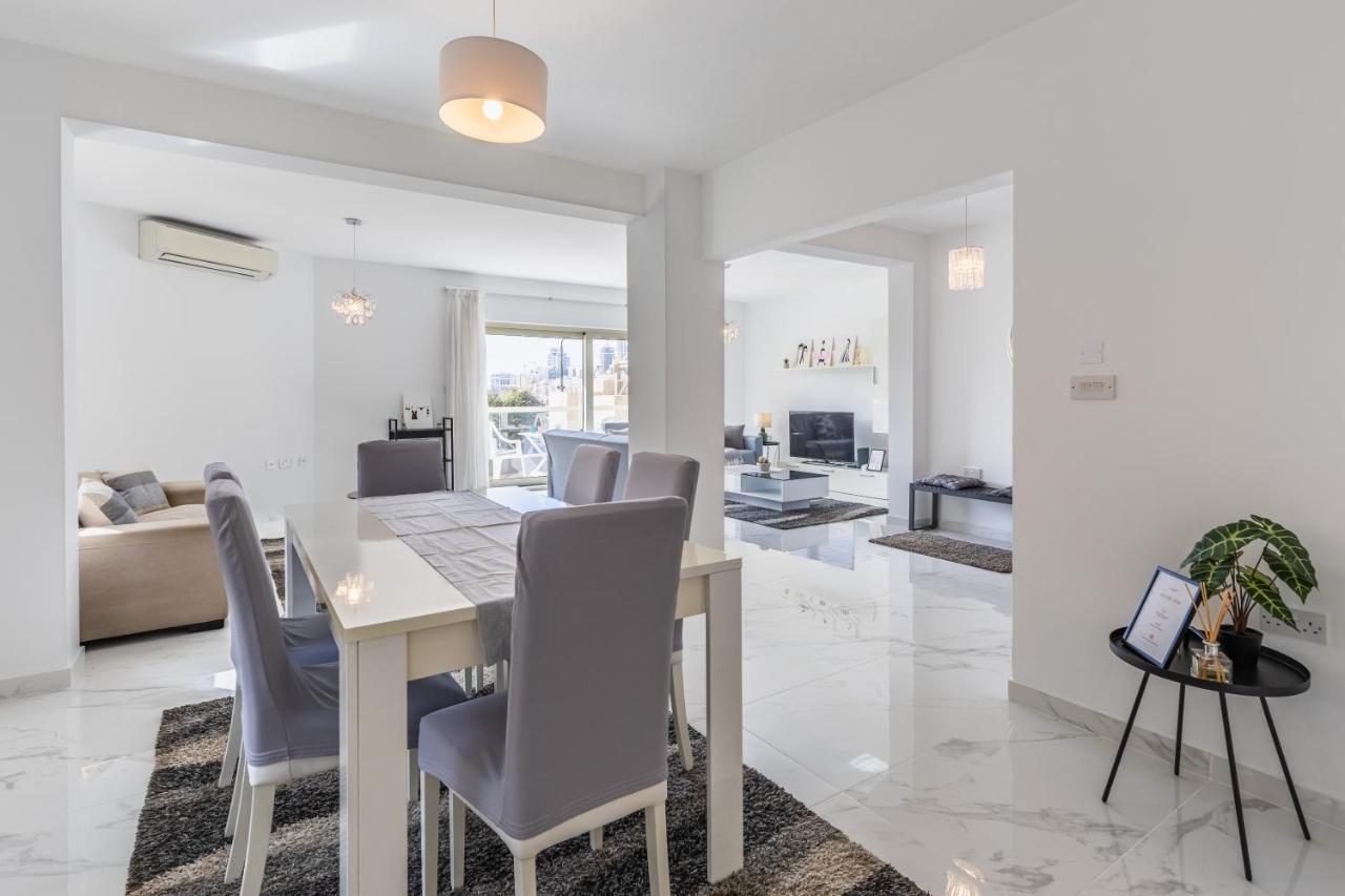 Stunning - Sunnyside 3-Bedroom Сліма Екстер'єр фото