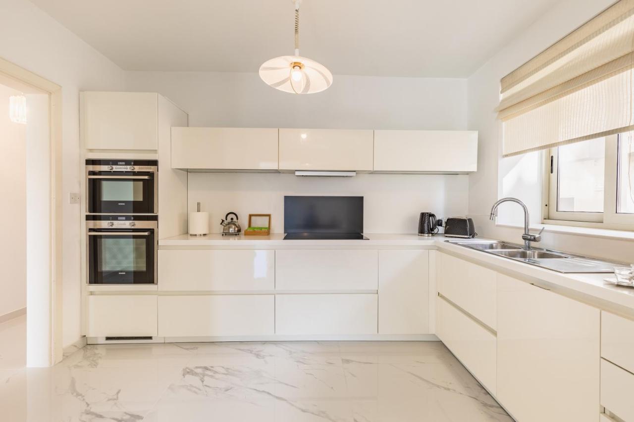 Stunning - Sunnyside 3-Bedroom Сліма Екстер'єр фото