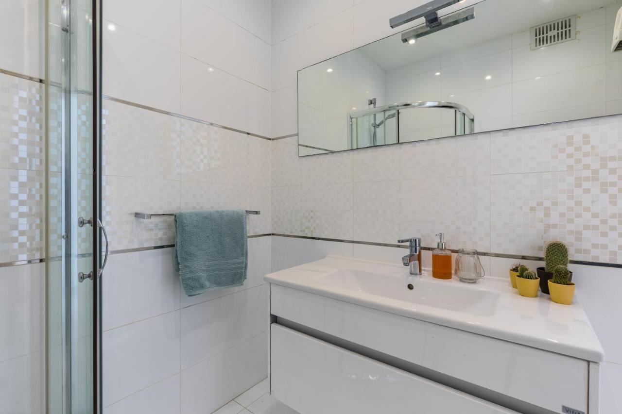 Stunning - Sunnyside 3-Bedroom Сліма Екстер'єр фото
